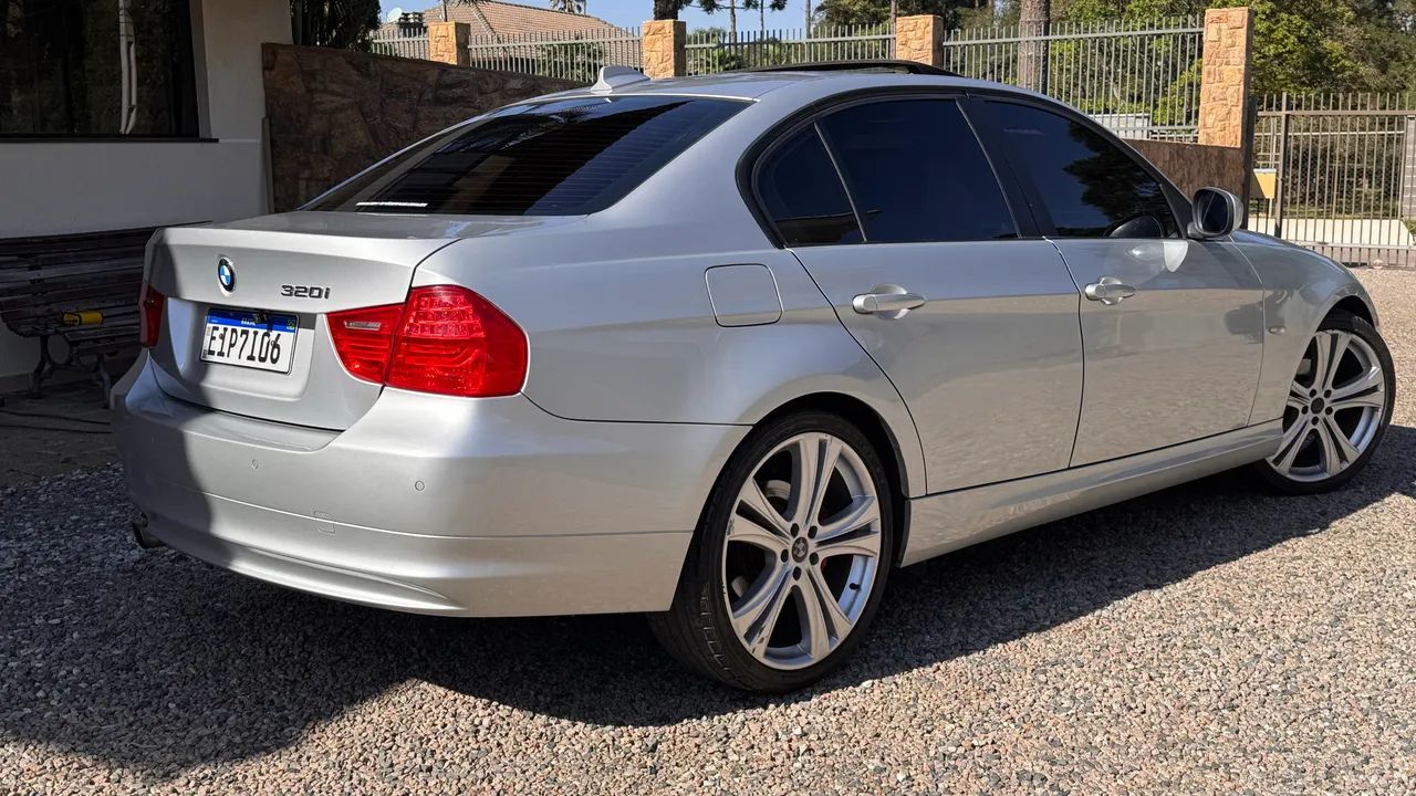 BMW 320I A 2010 - Foto 2