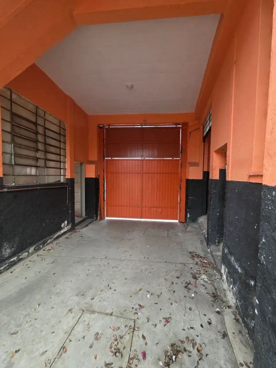 Galpão Amplo com 346m² +Copa+Cozinha+Escritório+ - Foto 2