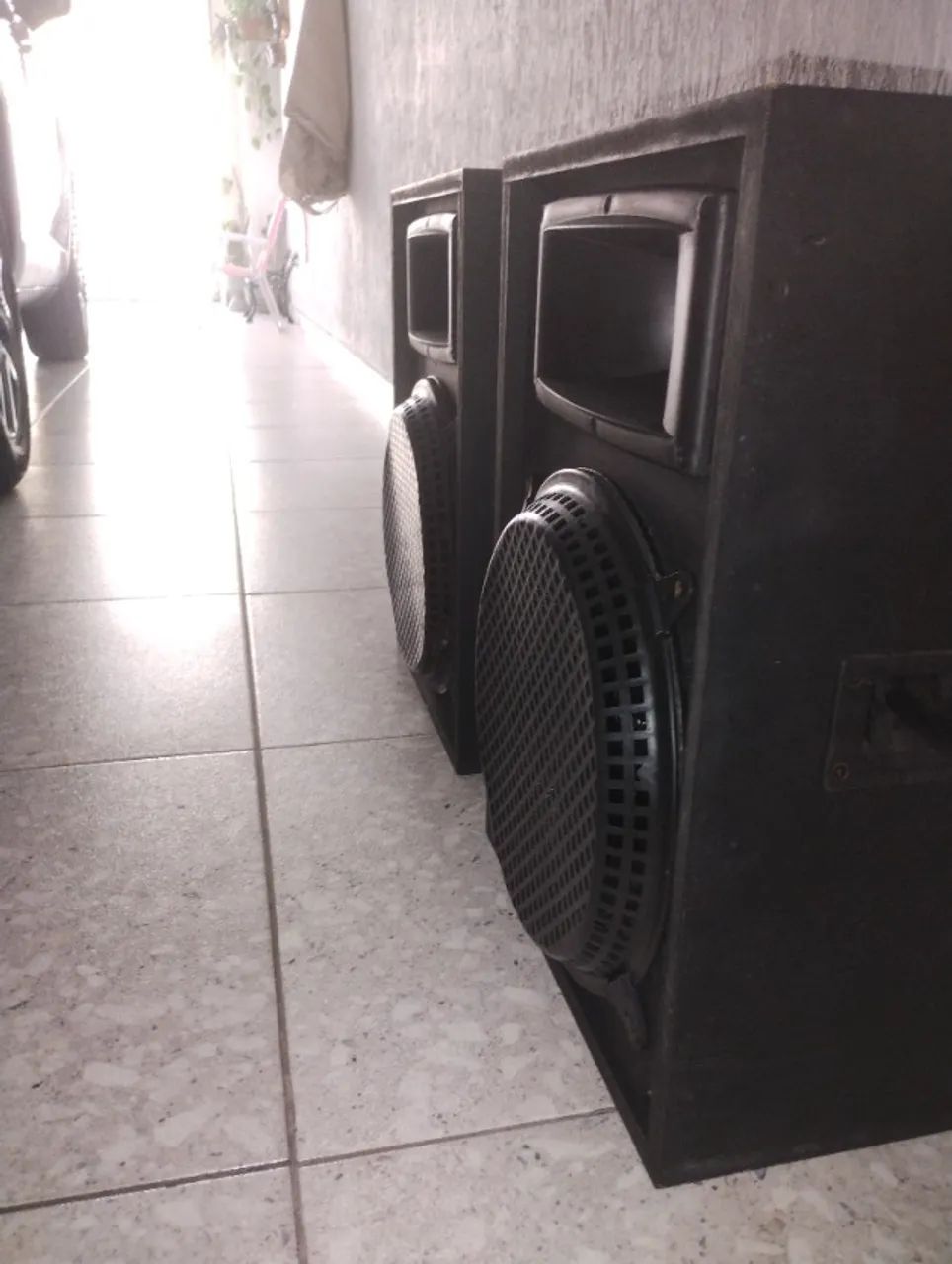 2 caixas de som passiva bossoud 300w cada semi nova - Foto 4
