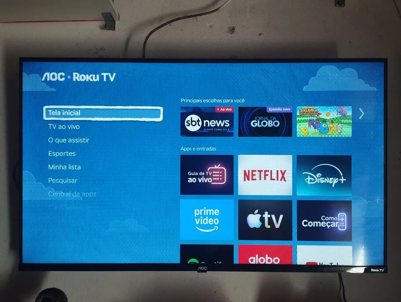 Tv AOC Roku smart de 43 polegadas semi nova completa  - Foto 4