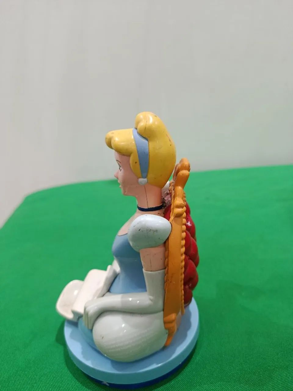 Dispencer de M&M da Cinderela - Foto 2