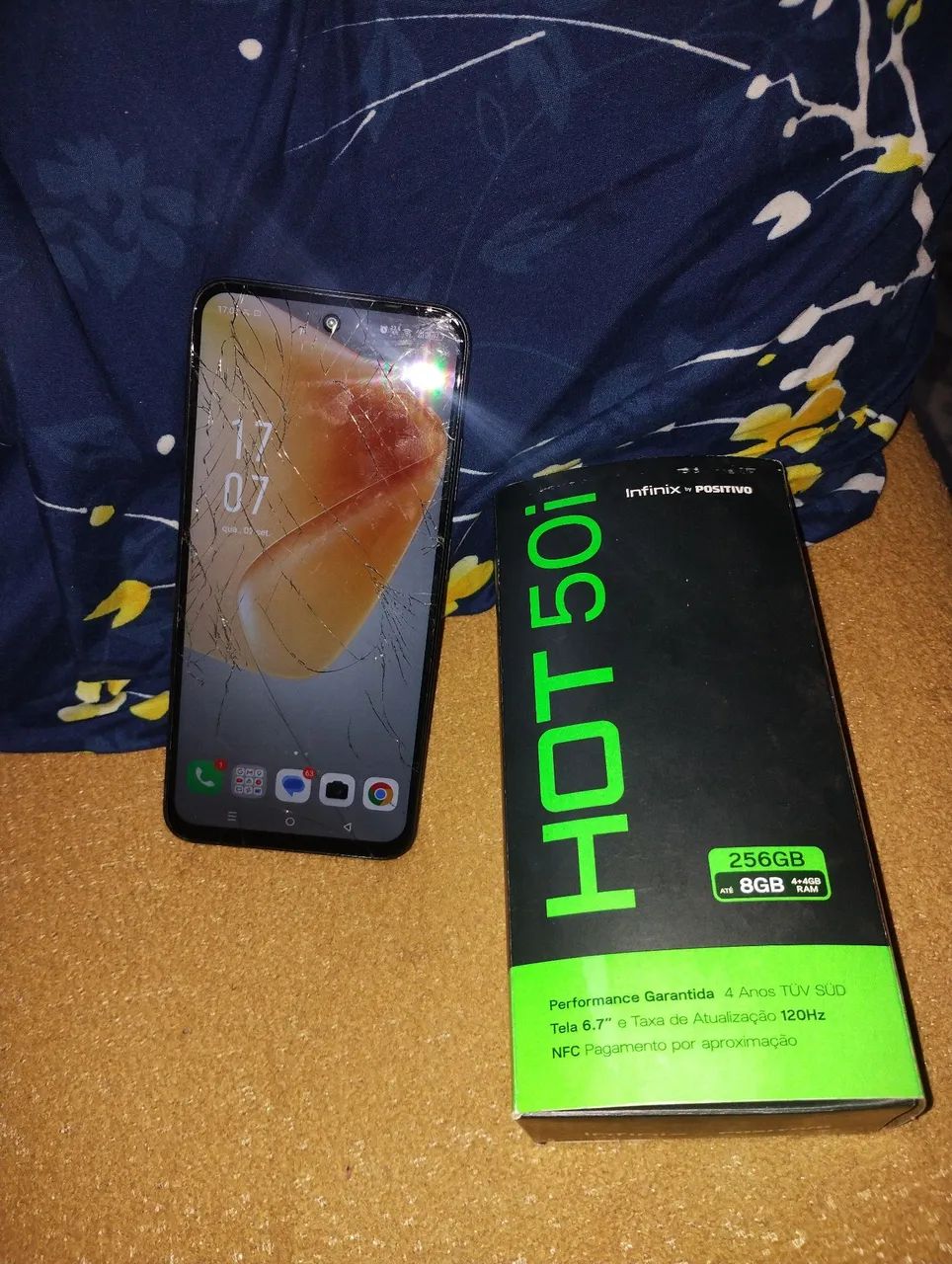 Vendo celular trincado 256 gigas funciona perfeitamente 