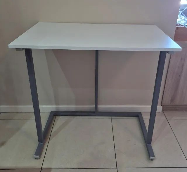 Mesa  80cm x 50cm Branca e Cinza