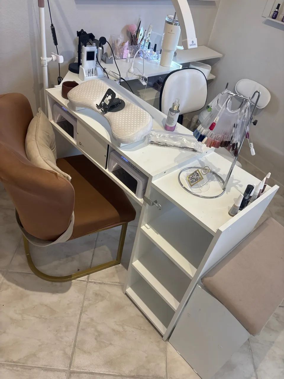Mesa manicure ou nail designer 