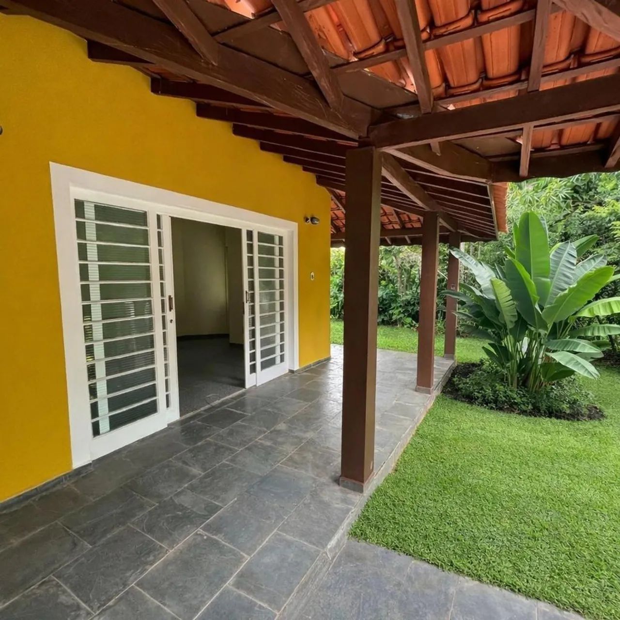 Chácara à venda com 3 quartos, sendo 1 suíte, em Bosque, Vinhedo - SP
