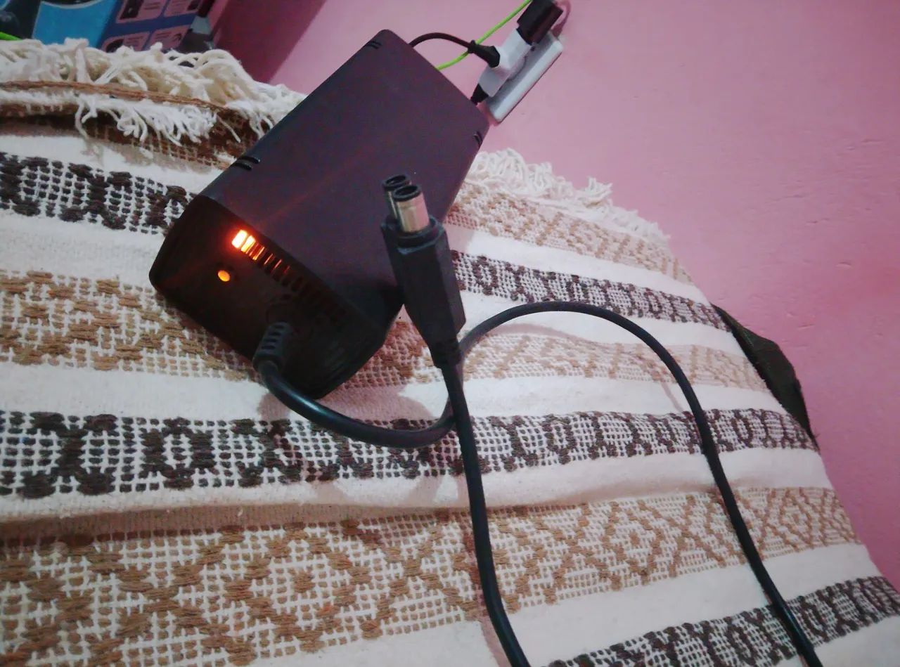 Fonte Xbox 360 slim 2 pinos + cabo bivolt 