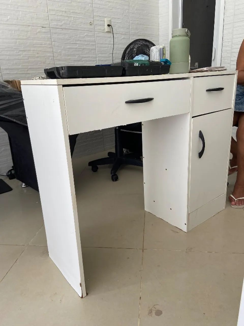 Manicure Table465523879330467841
