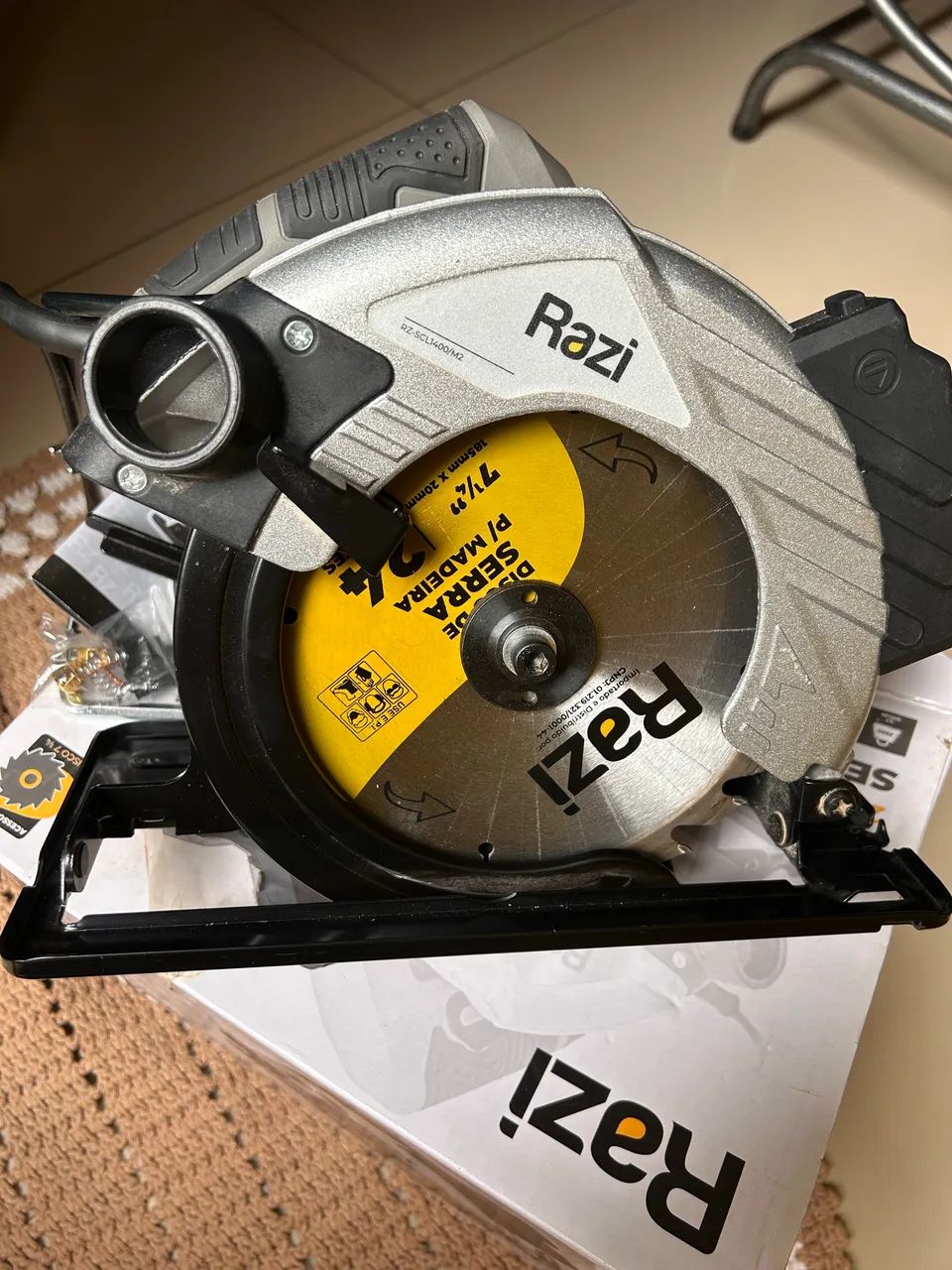 Serra Circular 1400W Razi