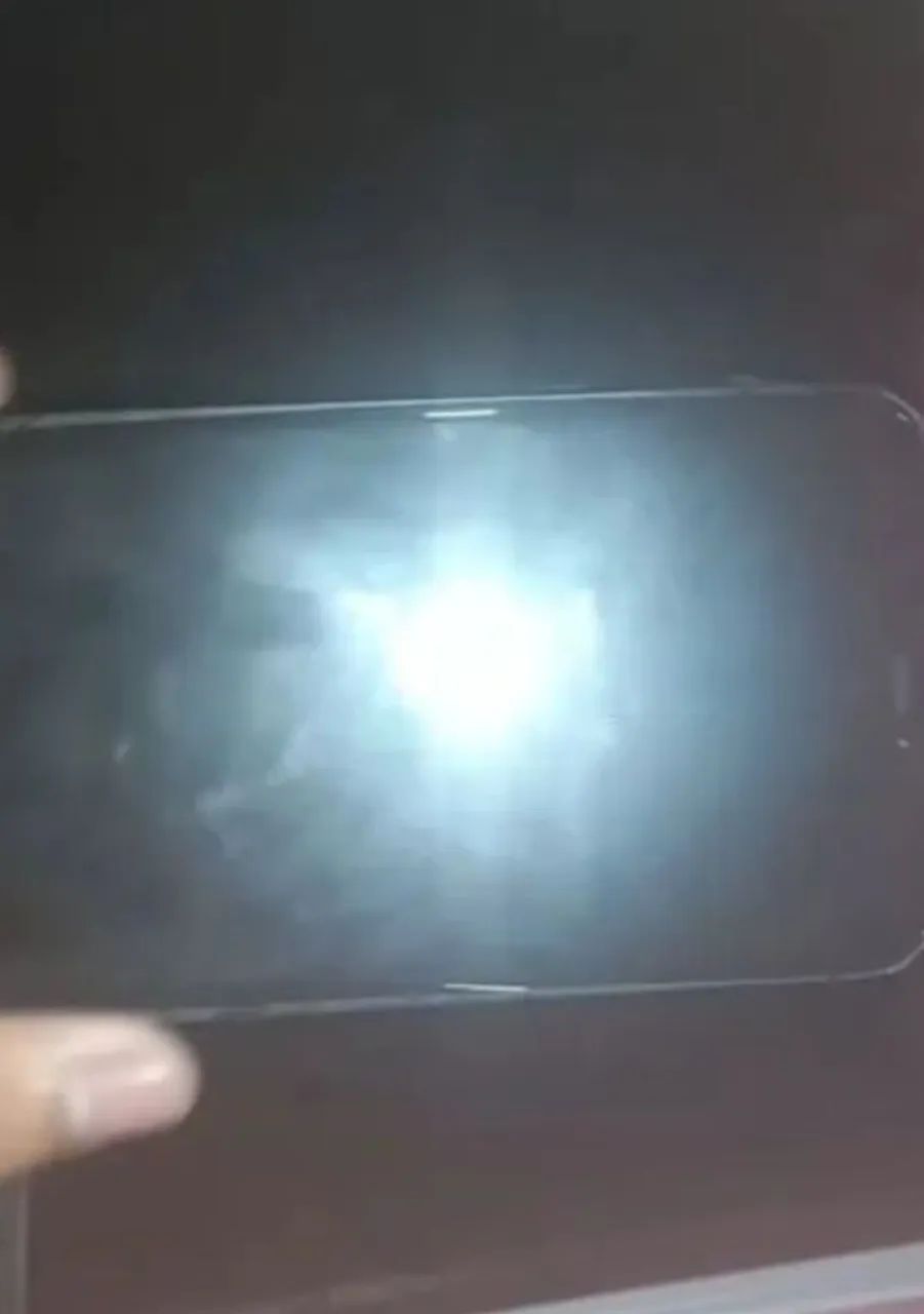IPhone 11 com a placa queimada - Foto 4