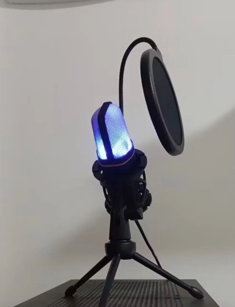MICROFONE GAMER PROFISSIONAL RGB 