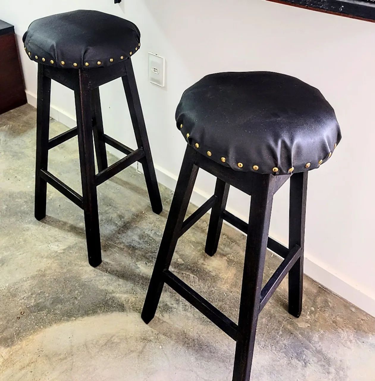 De $450 por $390 Banquetas estilizadas