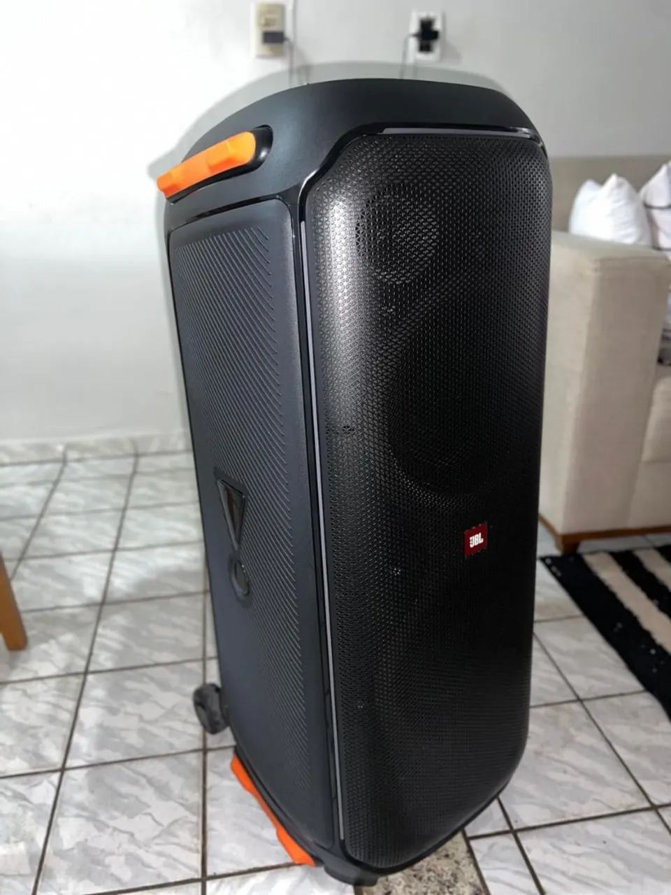 JBL partybox 710
