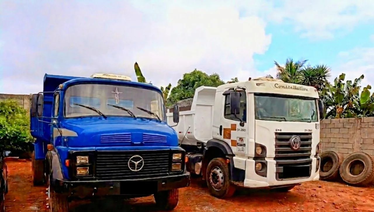 Frete com Caminhão Caçamba - Areia, Terra, Entulho e Materiais