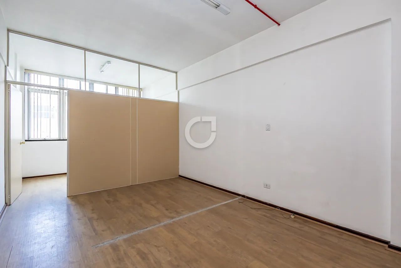 Sala comercial à venda ou locação no Centro de Curitiba, com 34m² privativos  Edifício Cre - Foto 3