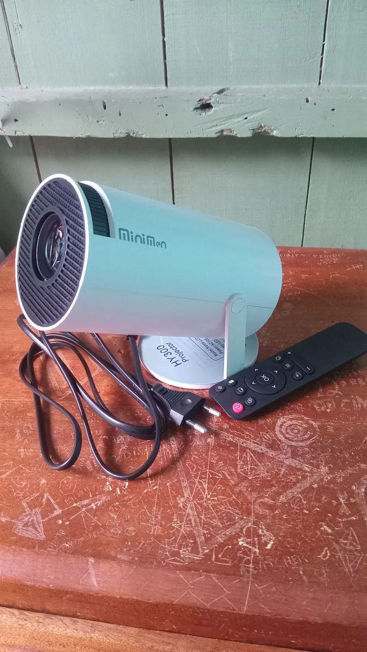 PROJETOR HY300