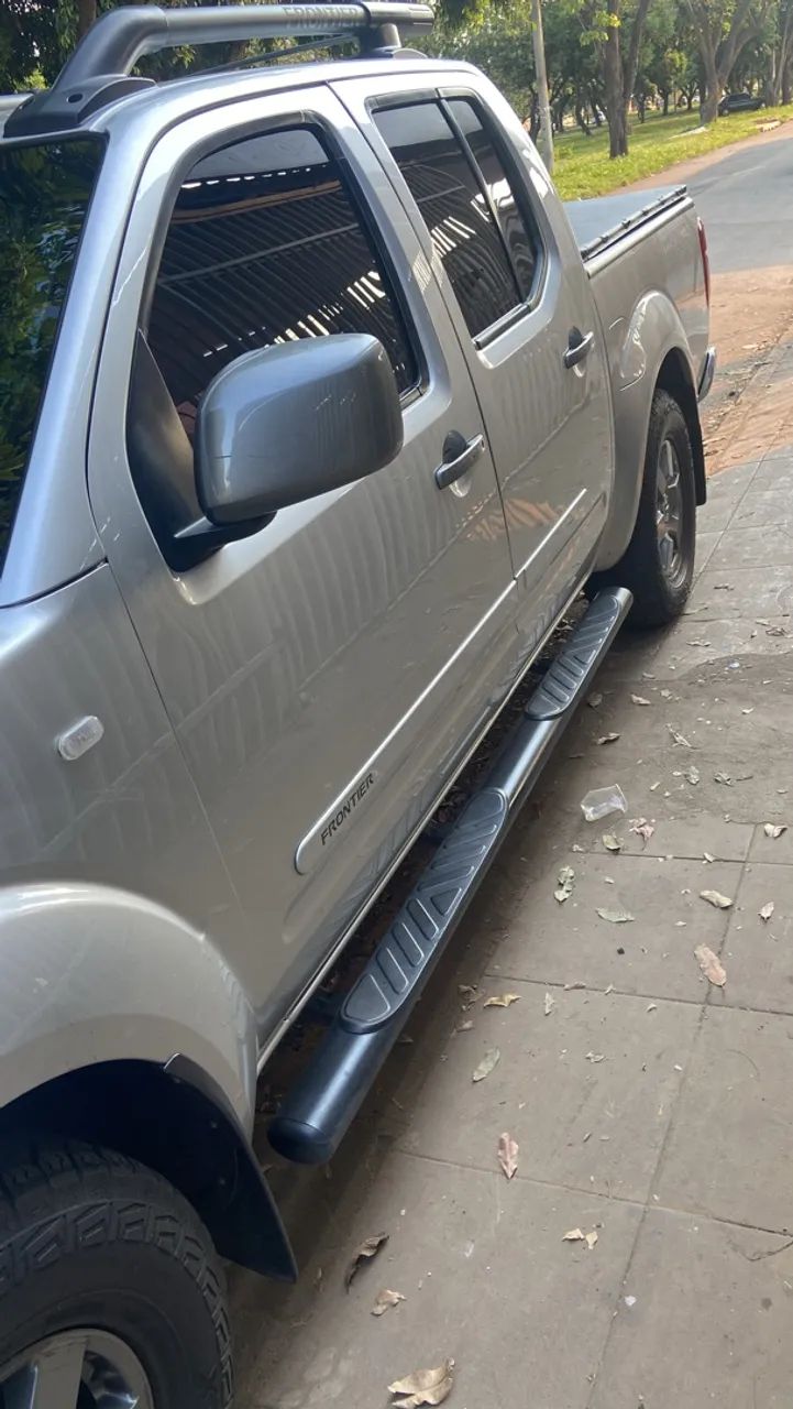 Nissan Frontier Frontier SV AT.CD 4x4 2.5 TB Diesel Mec. 2015