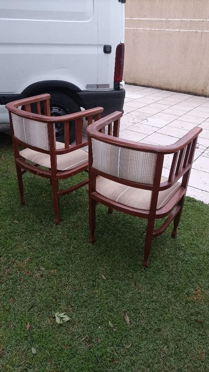 Par de Poltronas modelo meia lua com marchetaria - Foto 5