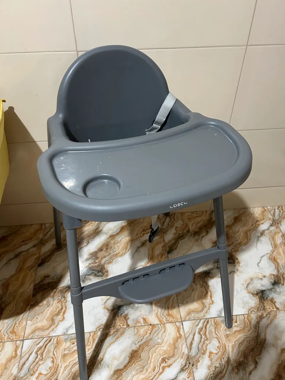 Cadeira de alimentação infantil 