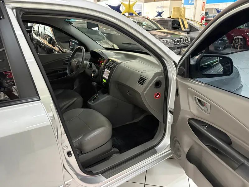 Hyundai Tucson 2.0 MPFI GLS 16V 143cv 2WD Flex 4P AUT, foto 13 de 17