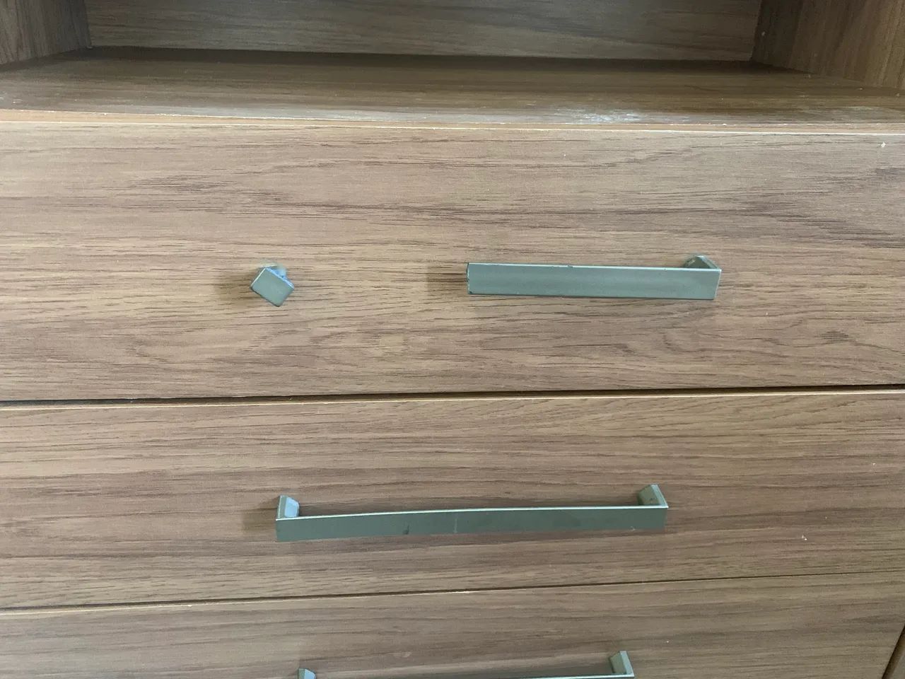 VENDE-SE / ACEITO TROCAS - GUARDA-ROUPA - Foto 4