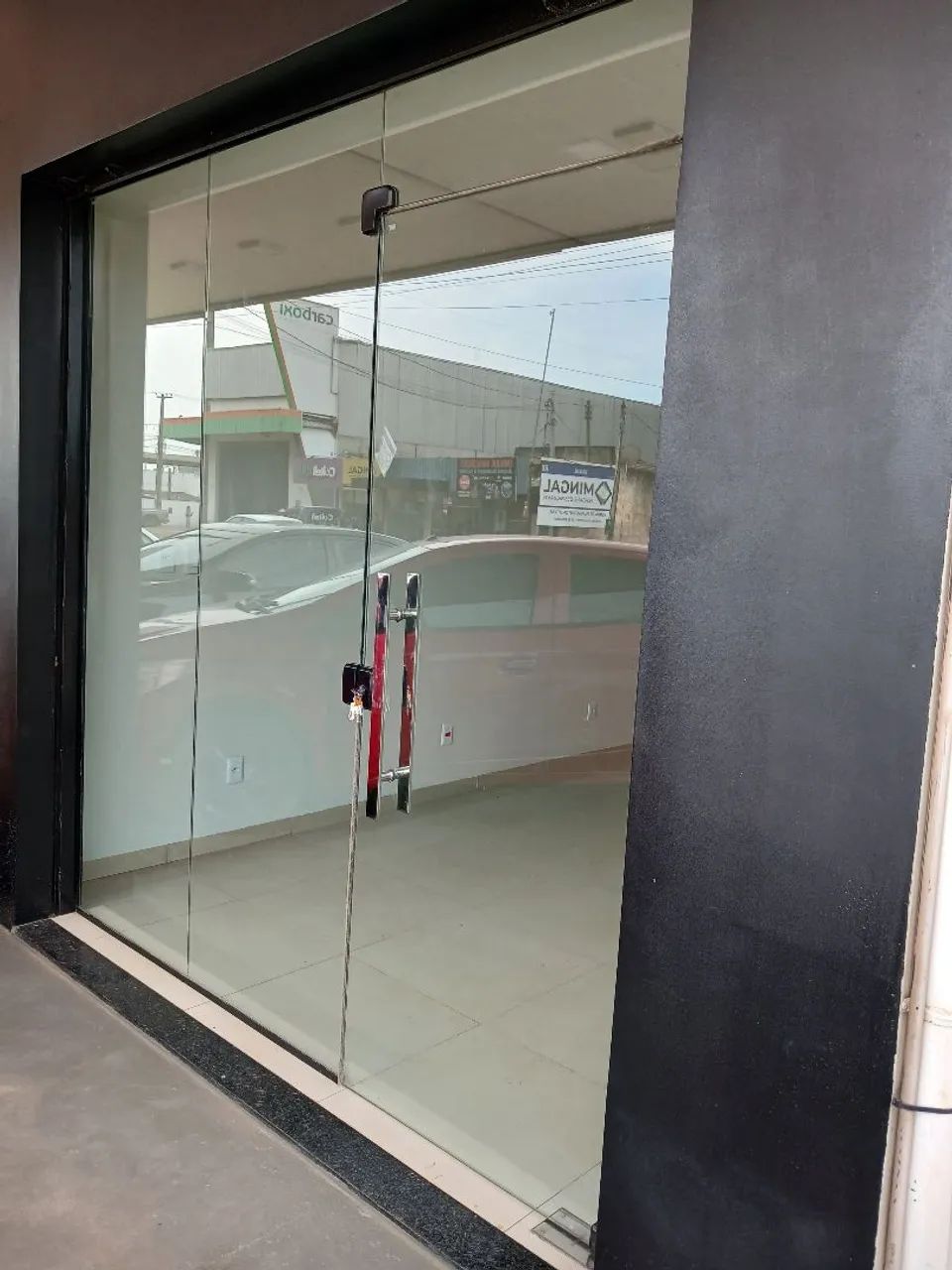 ALUGAM-SE SALAS COMERCIAIS.