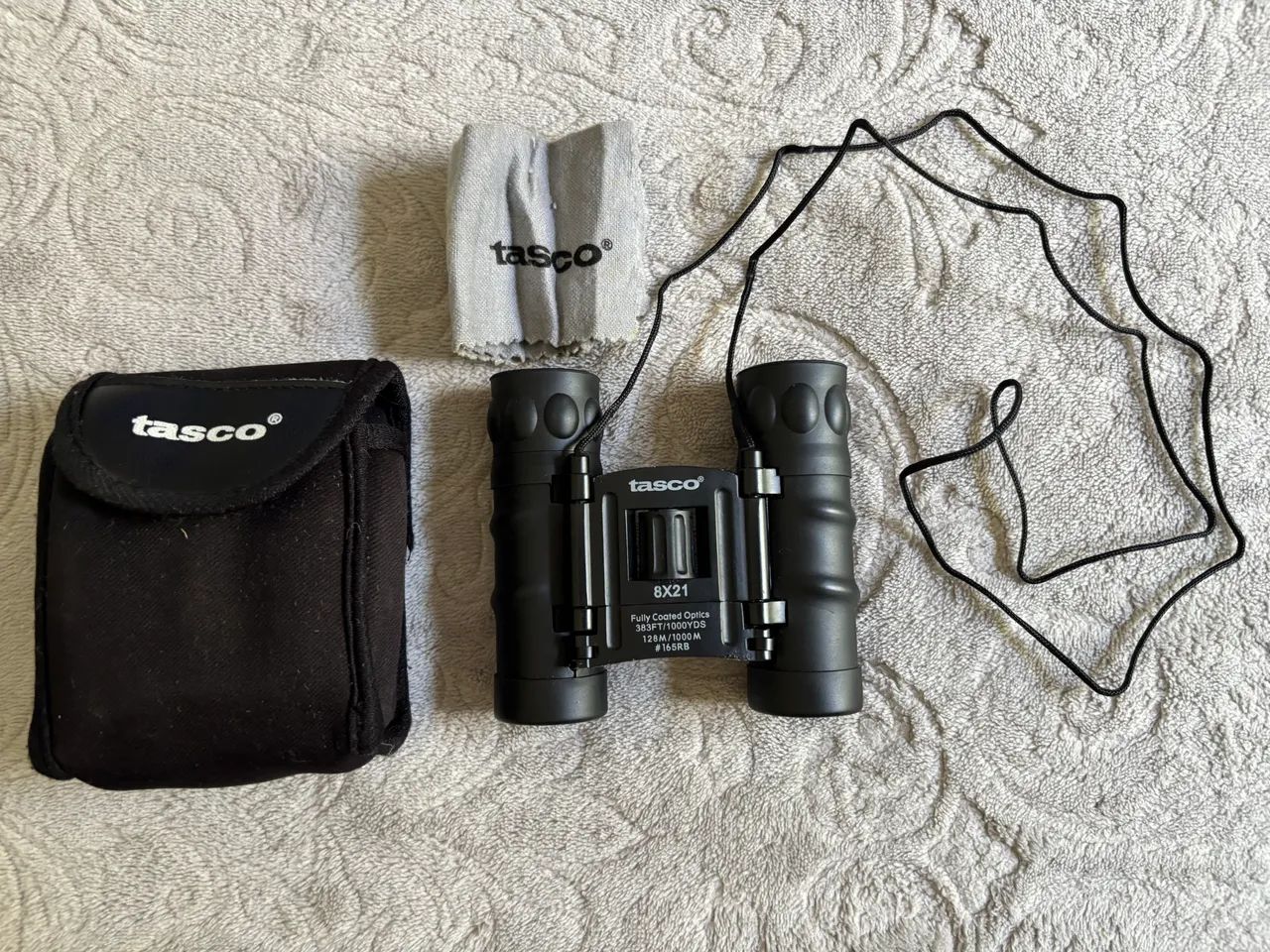 Binóculo Tasco Essentials 8x21
