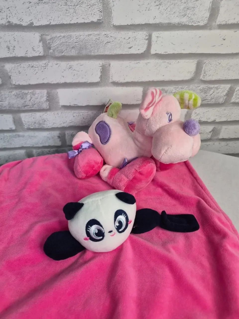 Kit Pelúcias com Chocalho Panda Pucket e Cachorrinho Rosa - Foto 4