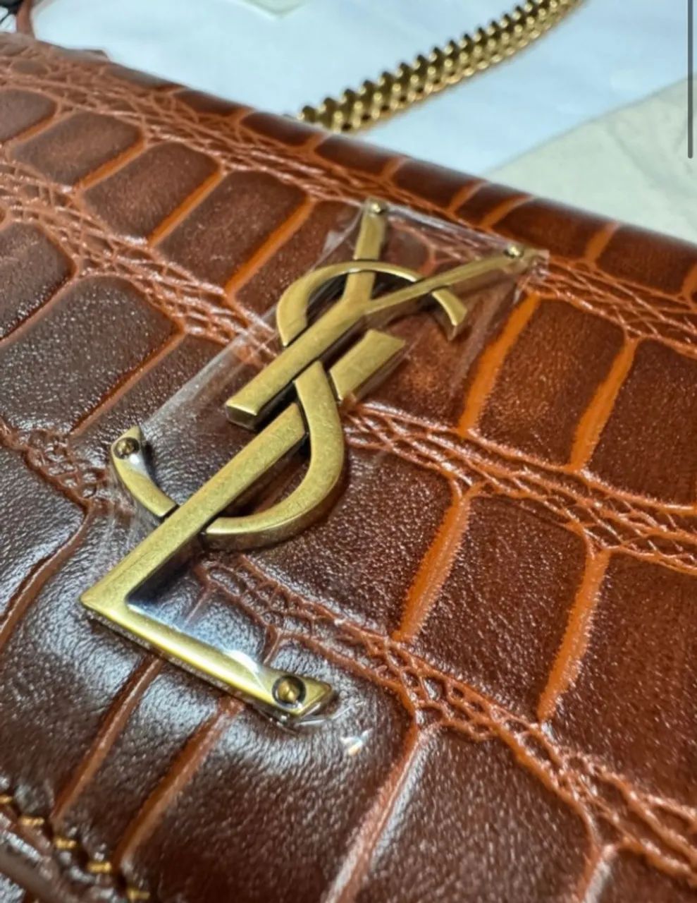 bolsa ysl sunset couro estilo crocodilo marrom - Foto 3