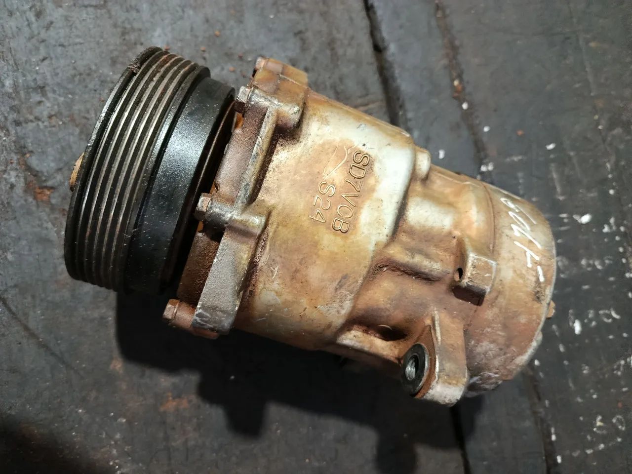 Compressor Ar condicionado Golf 2001