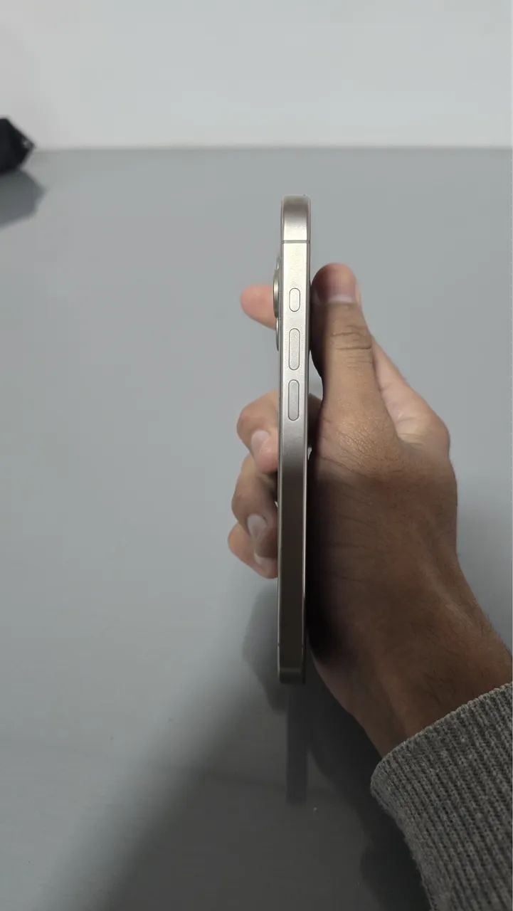 iPhone 15 Pro - Foto 3