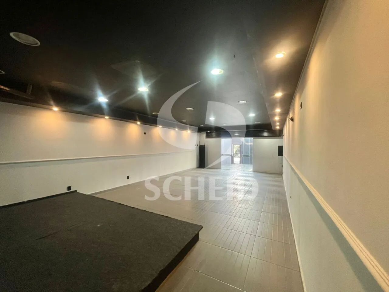 IMÓVEL PARA USO COMERCIAL. LOCAL MOVIMENTADO. - Foto 3