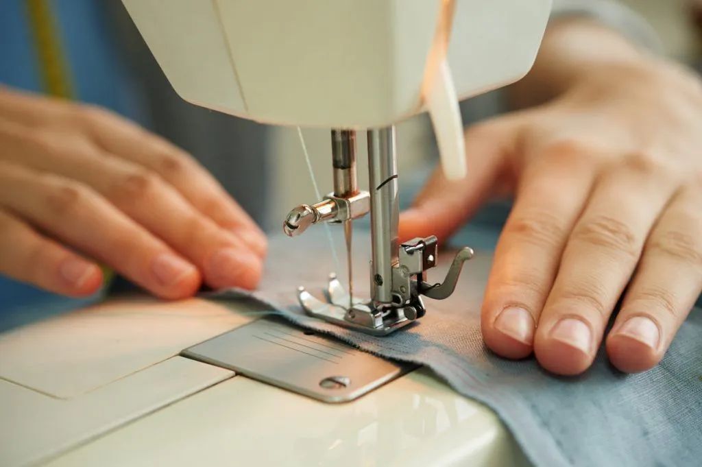 Depiladora e Costureira Cláudia Aparecida 