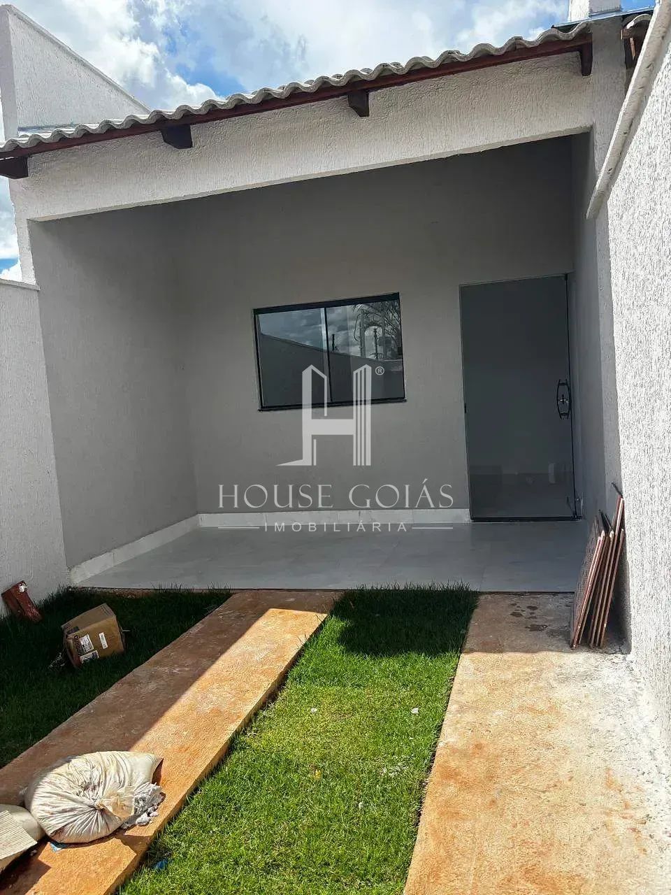CASA COM SUÍTE NO SETOR SOLANGE PARK EM GOIÂNIA