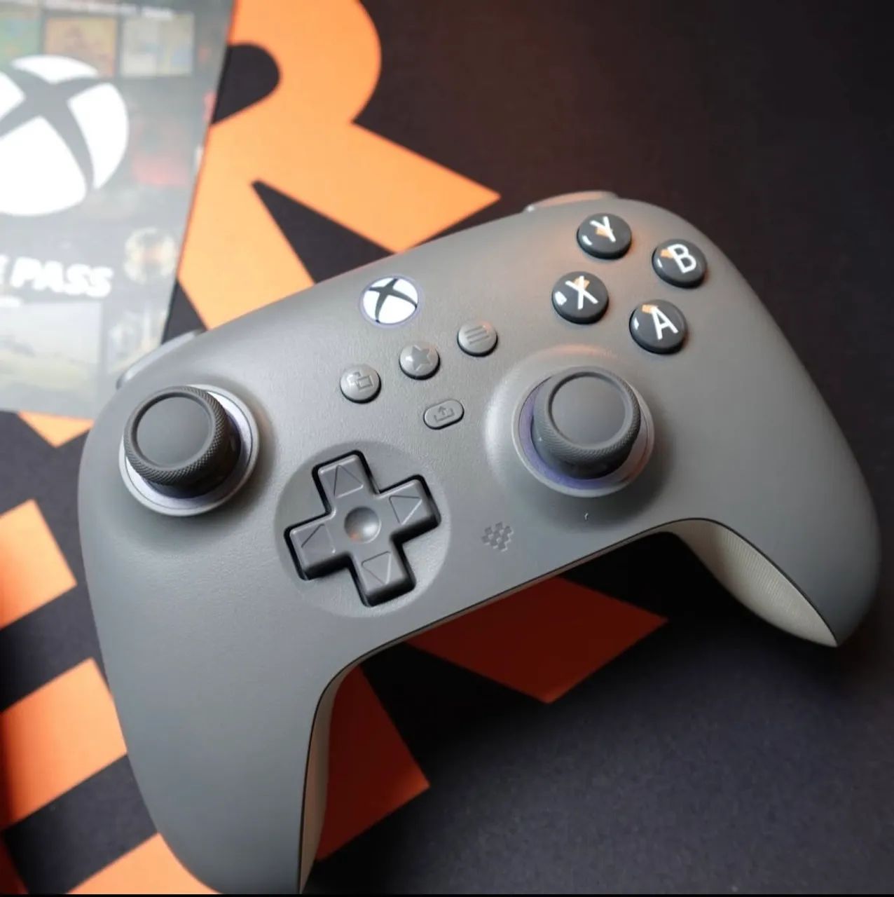 CONTROLE XBOX + 1 MÊS GRÁTIS DE GAME PASS ULTIMATE | XBOX SERIES X|S, ONE E PC - Foto 4