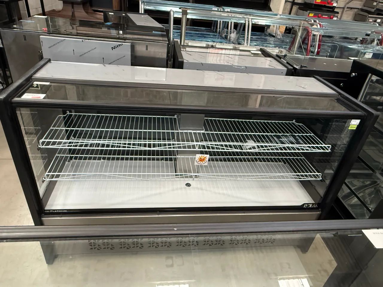 PVRT-175 VITRINE CONFEITARIA 1,75M PLATINUM POLAR