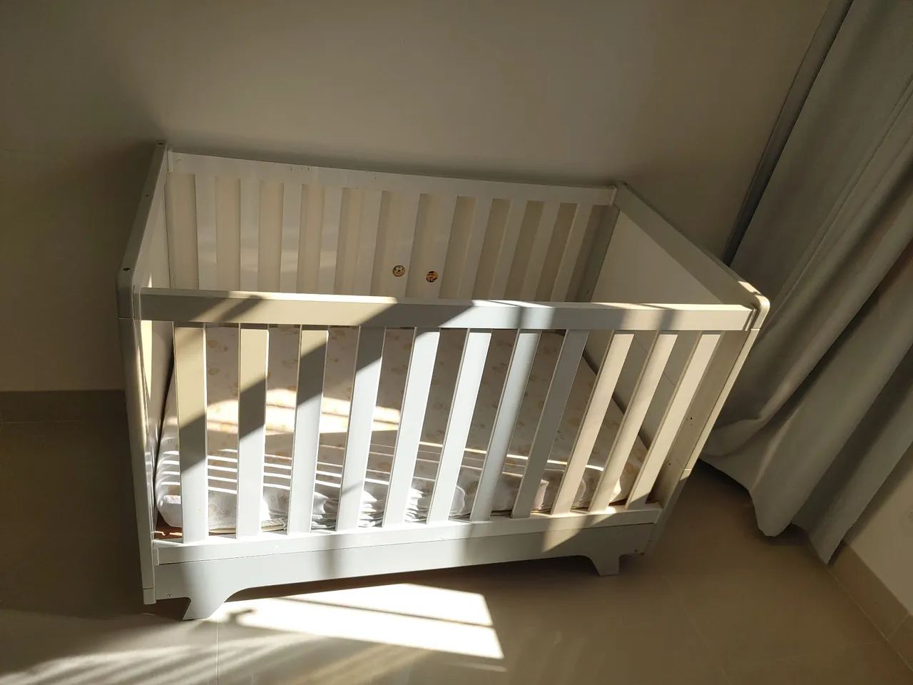 Berço Retrô Americano Peroba 2 em 1 (berço vira mini cama) - Foto 2