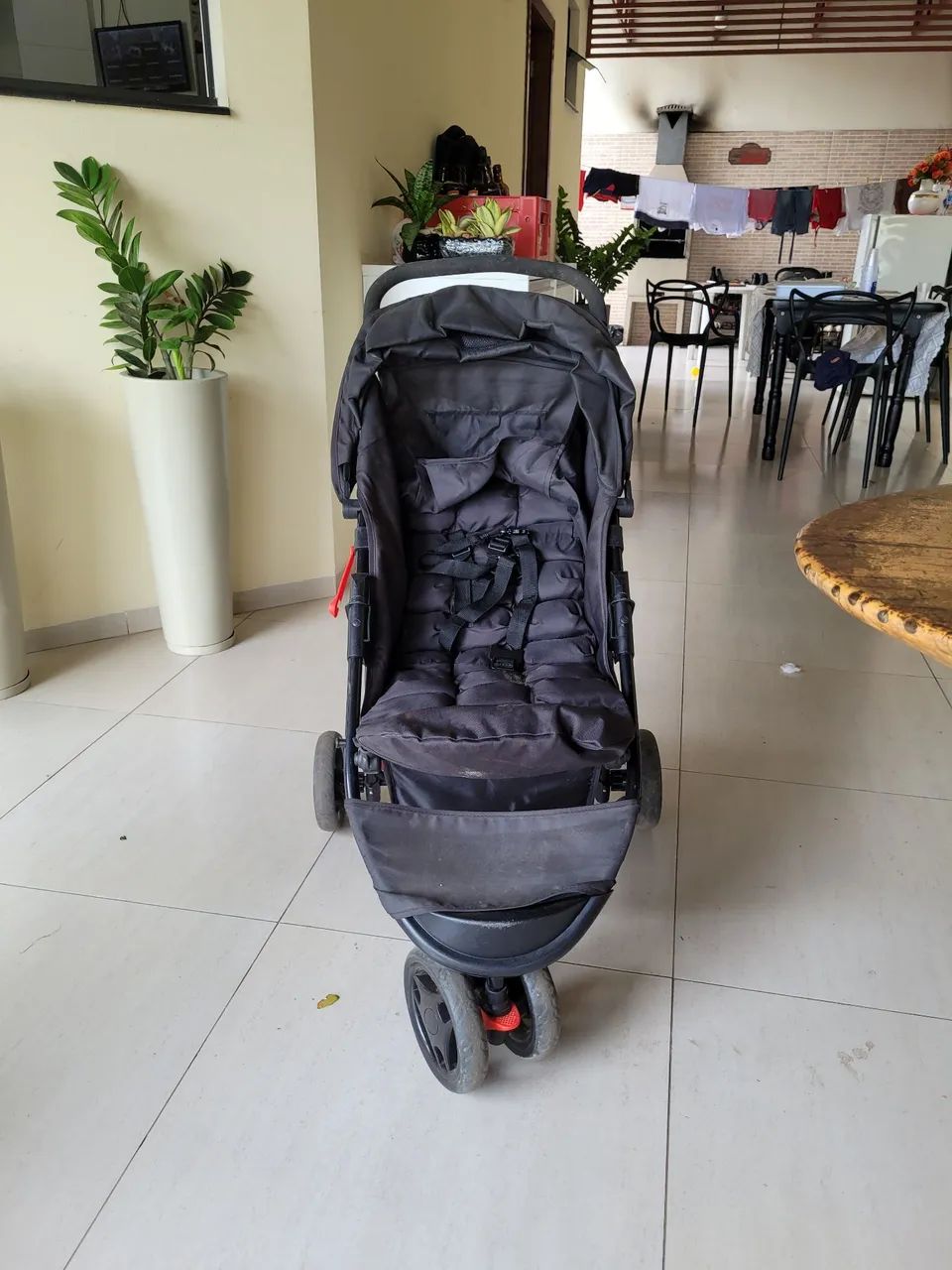 Carrinho de bebê voyage usado! - Foto 2