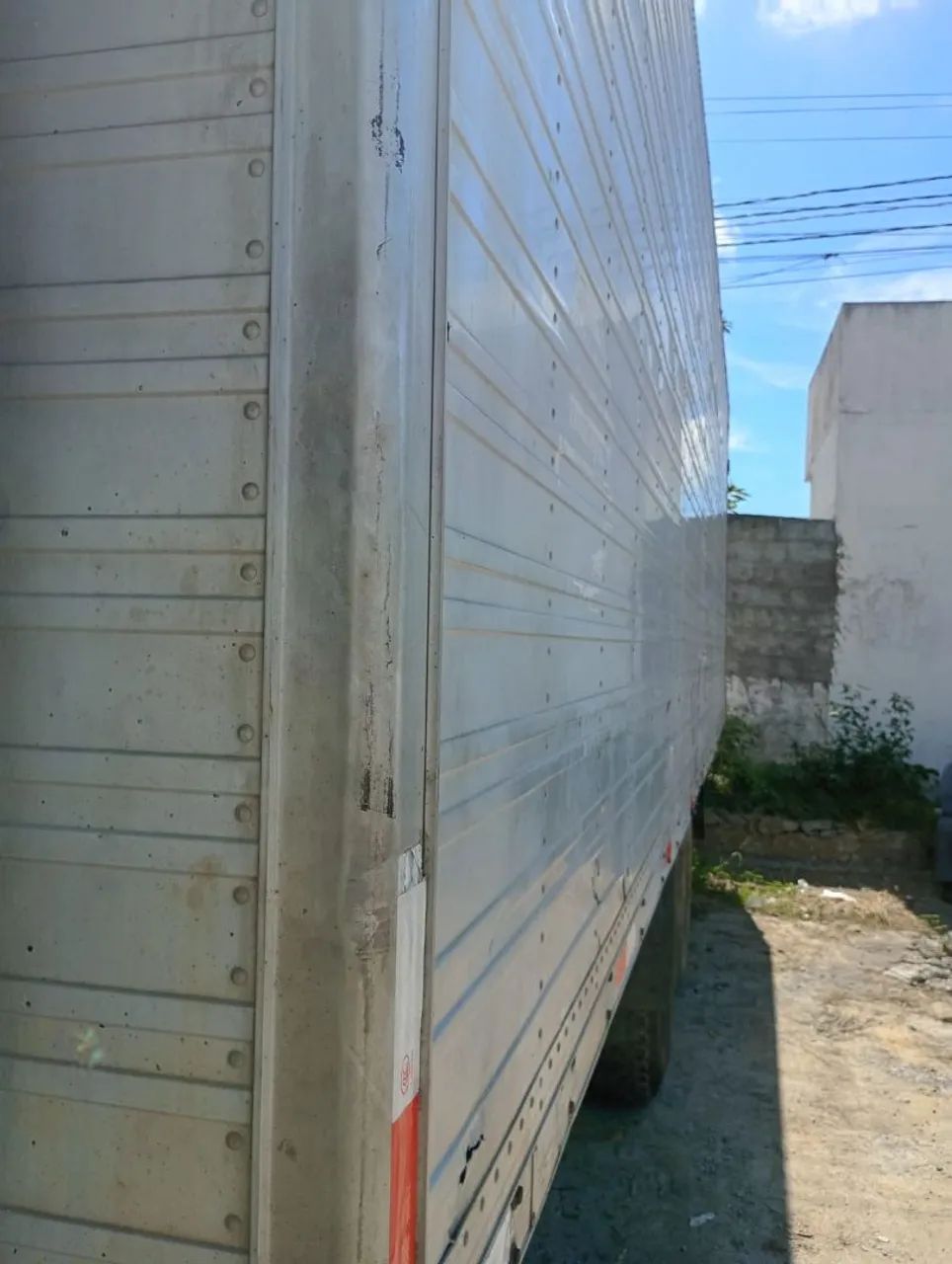 Vendo caminhão baú - Foto 5
