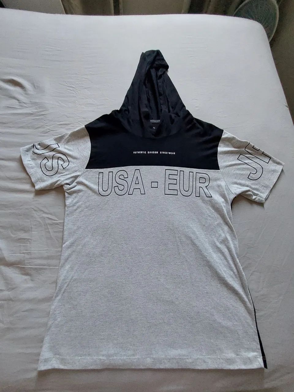Camisa com capuz, Masculina, Tamanho G.
