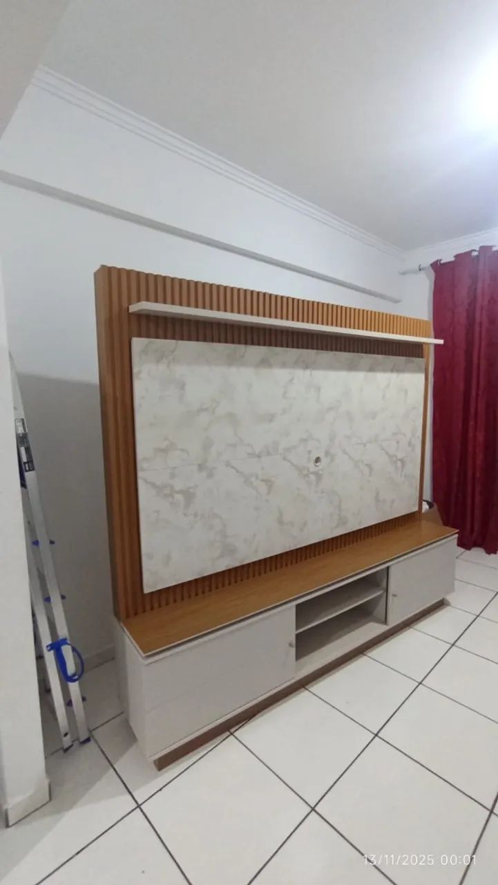 Vendo esse home.