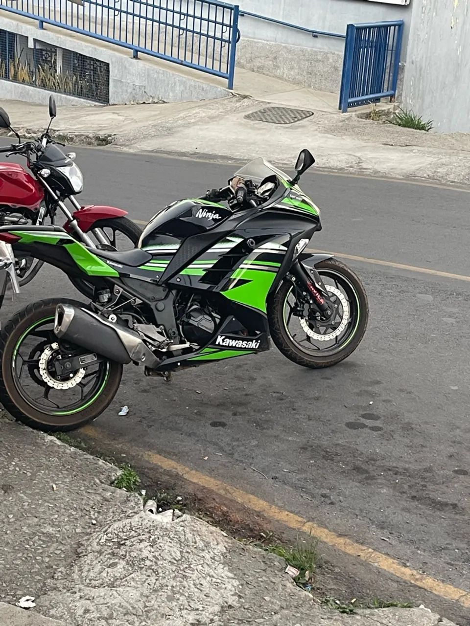 Kawasaki ninja 300 - Foto 2