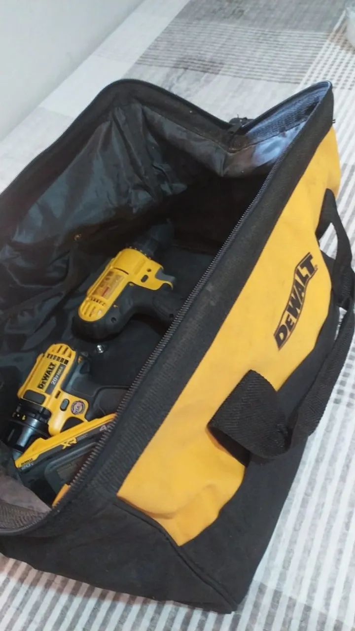 Bolsa DeWALT (Dimensões: 40 x 30 x 30 cm) - Foto 3