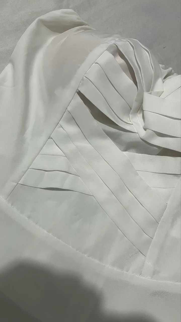 Blusa tomara que caia offwhite* - Foto 4