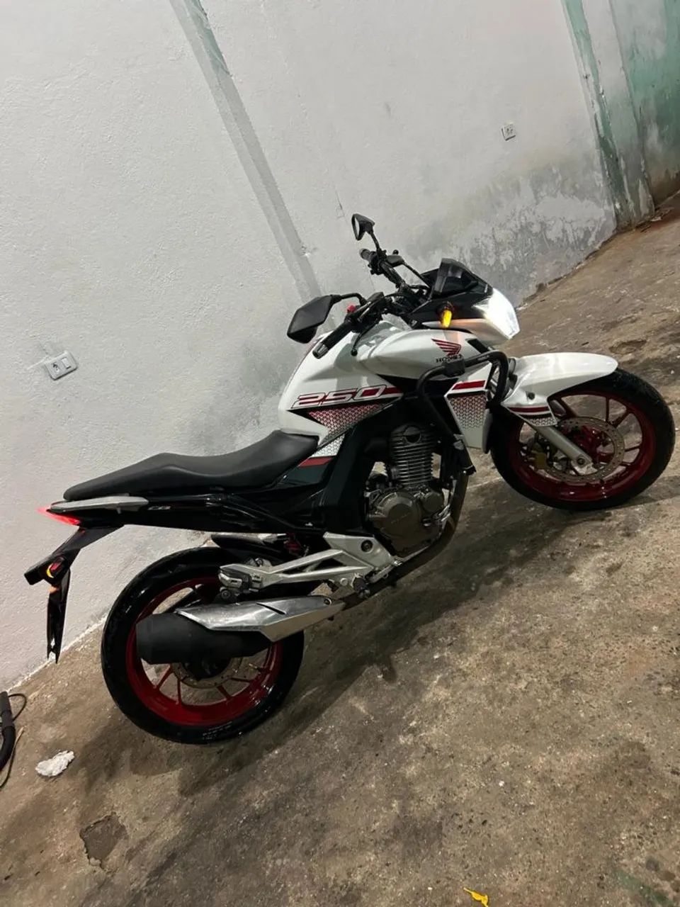 CB Twister 250f 2016 - Foto 4