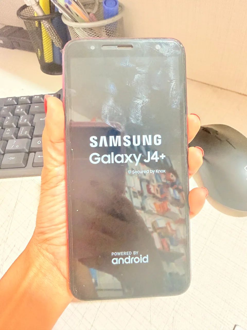 Celular J4 plus 