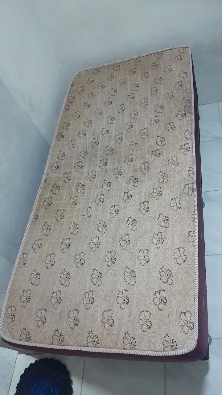 Cama Box usada