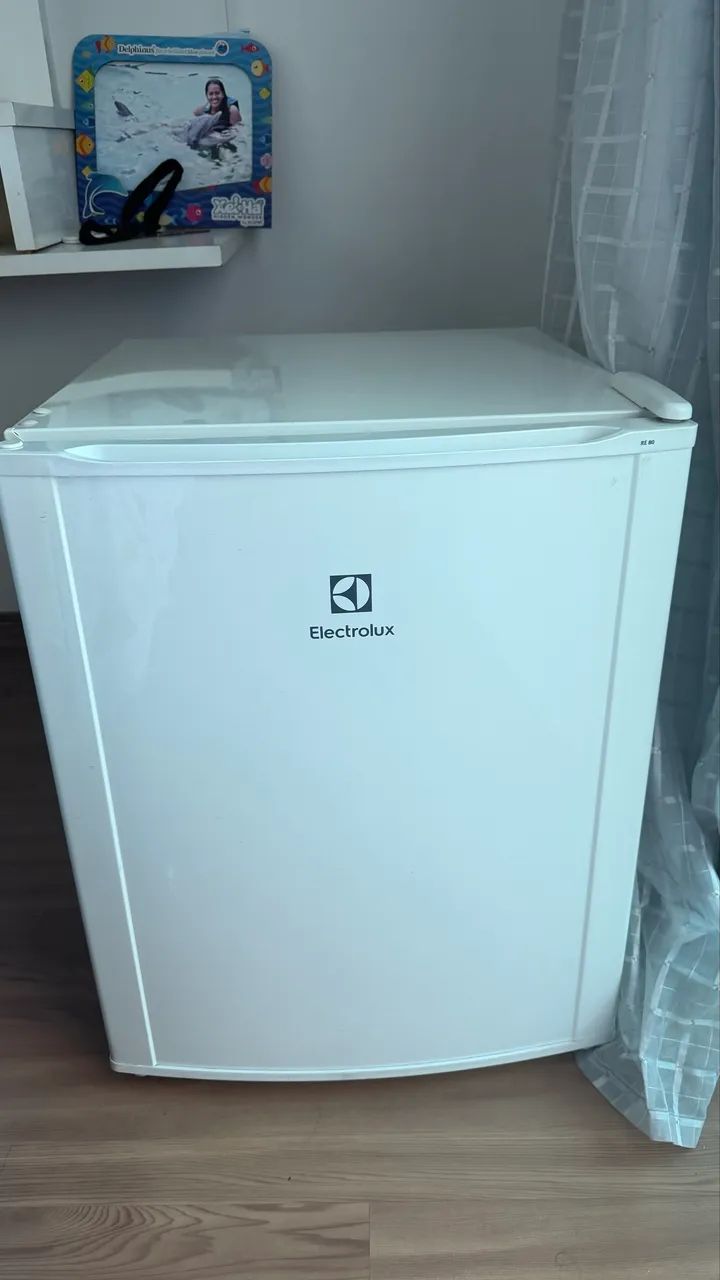Frigobar Electrolux d80l 