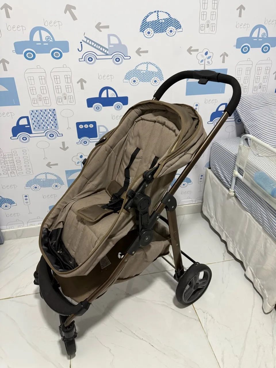 Vendo Berco Carrinho de bebe e Guarda roupa - Foto 2