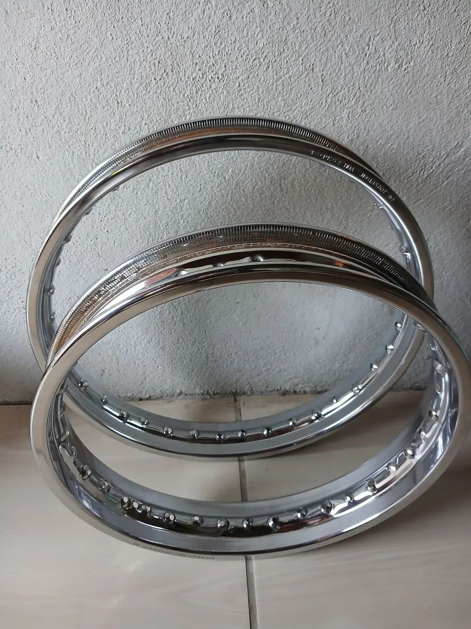 Aros
