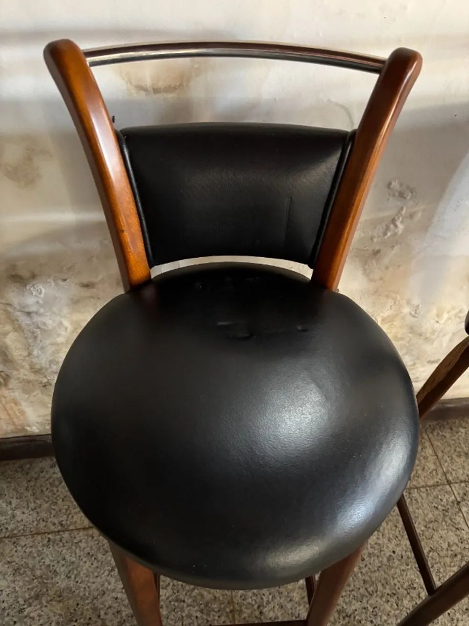 2 Banquetas Giratórios (1 Precisa Conserto) - Foto 2